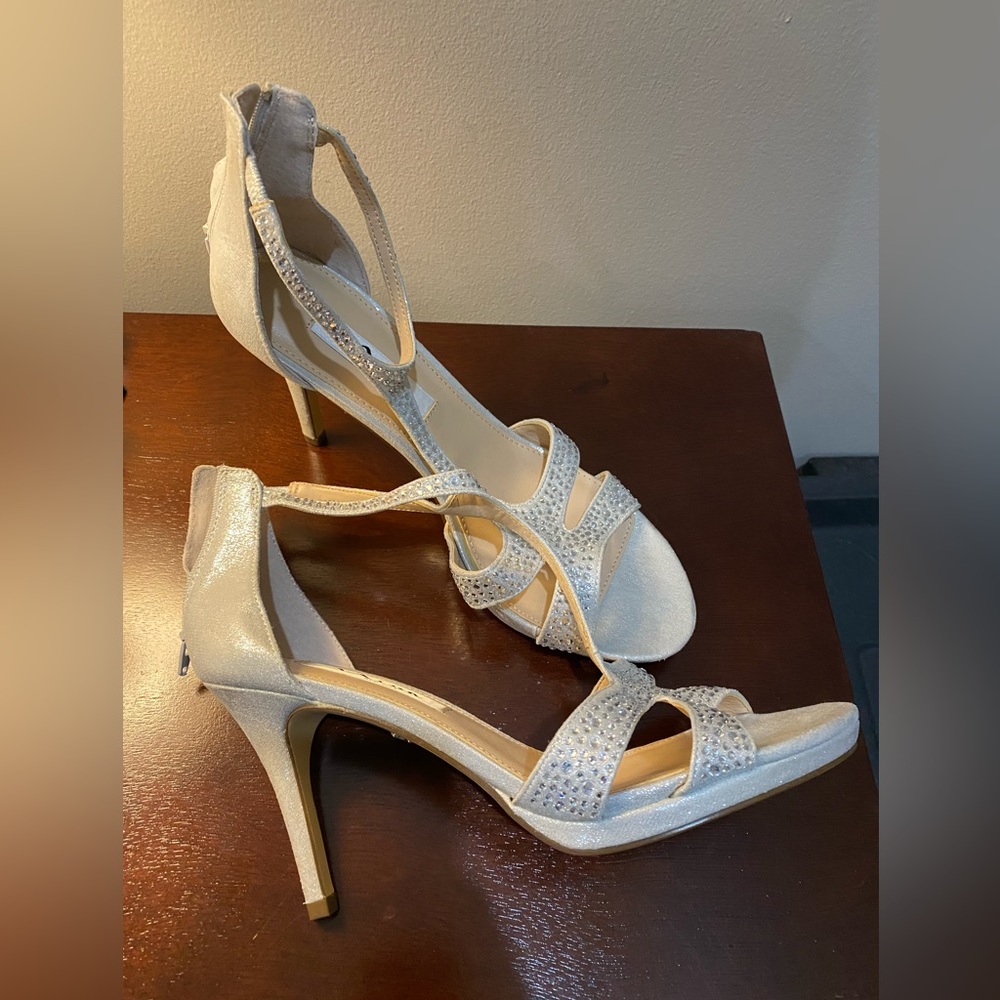 Never worn Nina dress heels